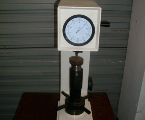 Rockwell Hardness Test machine